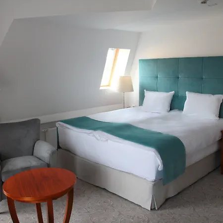 Srodka Boutique Hotel 3*